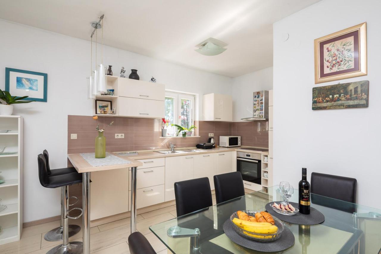 Ferienwohnung Boja Nel Blu Stanici Exterior foto